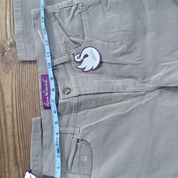 Gloria Vanderbilt women's brown jeans size 10 - Picture 3 of 10